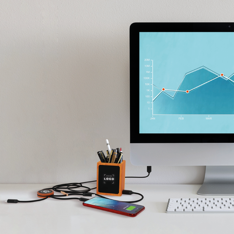 Pot à crayons en bois de bouleau avec logo lumineux