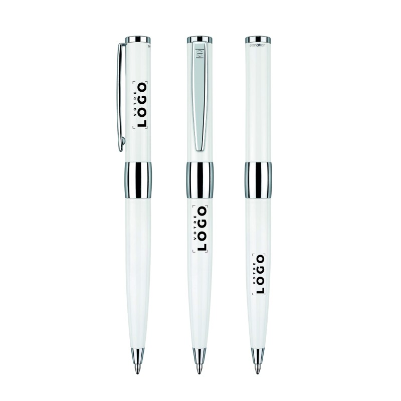 Parure blanche avec deux stylos