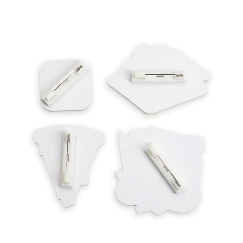 Pin's à la forme en papier