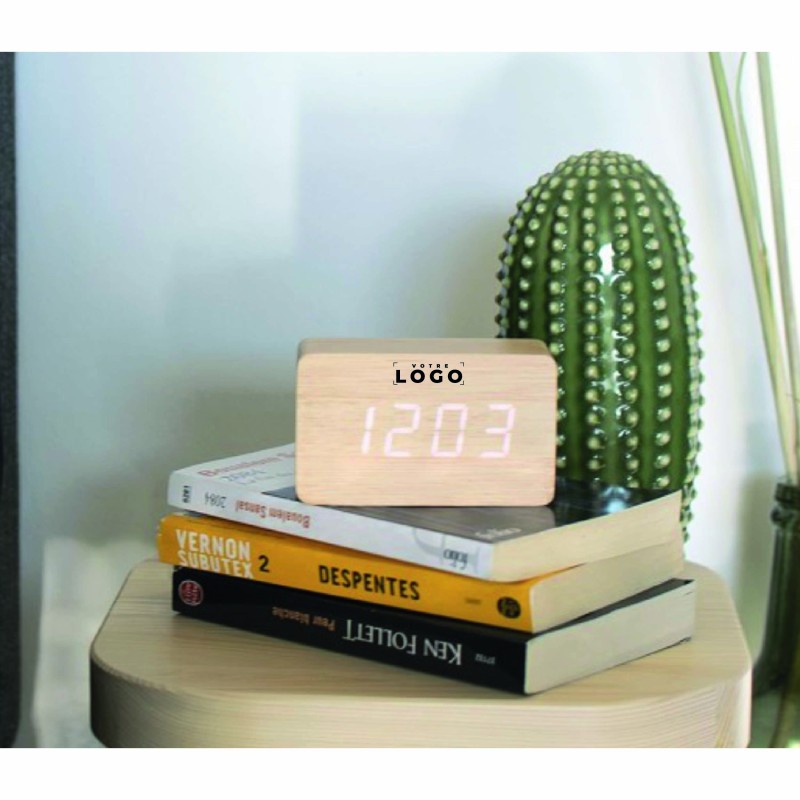 Horloge multifonctions LED – Interactif et personnalisable